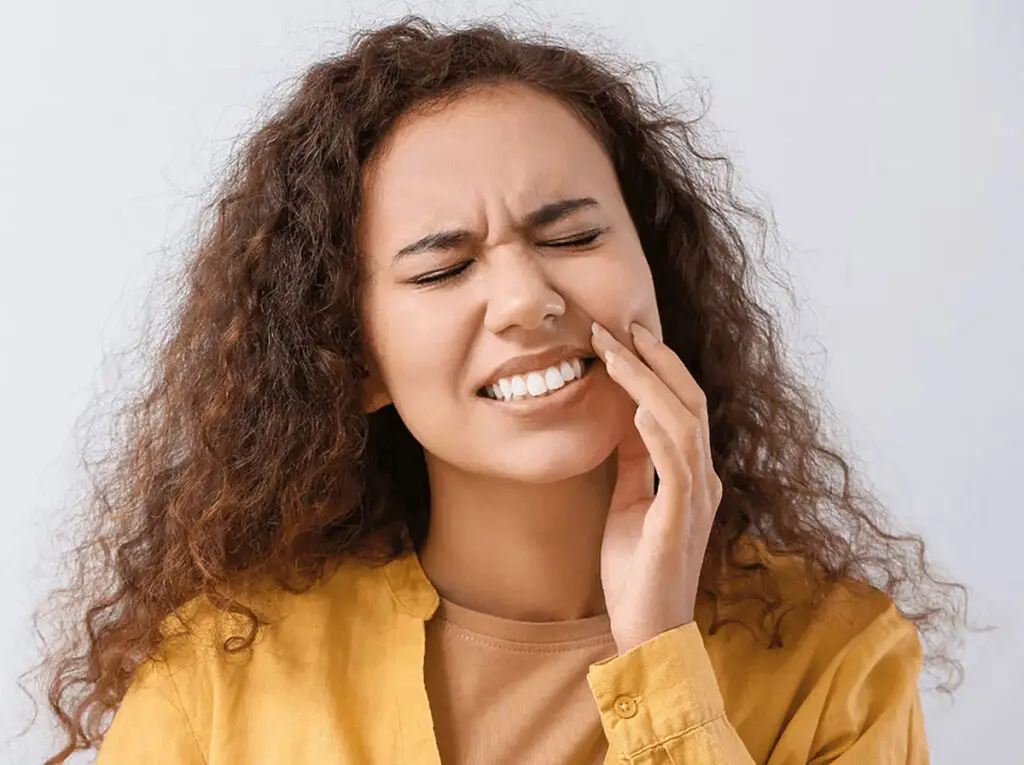 Revive Dental Co. | Broken Tooth Emergency in Oak Brook, IL: What to Do When a Tooth Cracks or Breaks
